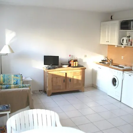Apartment 2 Pieces Proche Centre Et Cavalaire-sur-Mer
